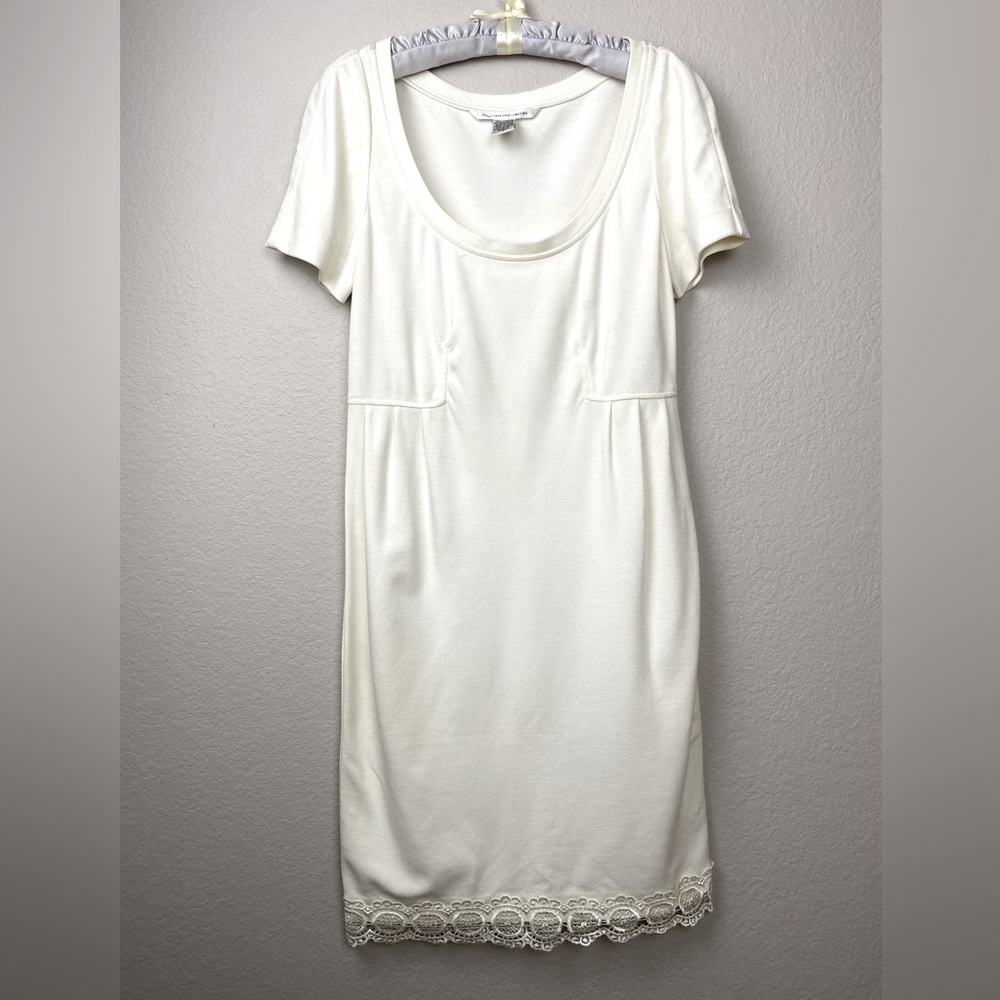 Women’s Diane Von Furstenberg Scoop Neck Dress W/ Lace At Bottom Hem Size 4